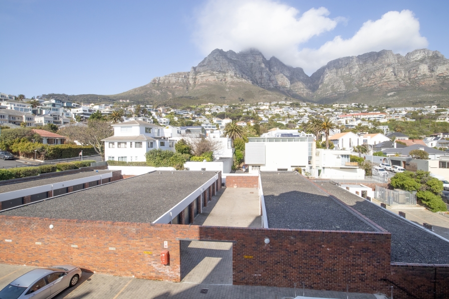 2 Bedroom Property for Sale in Camps Bay Western Cape